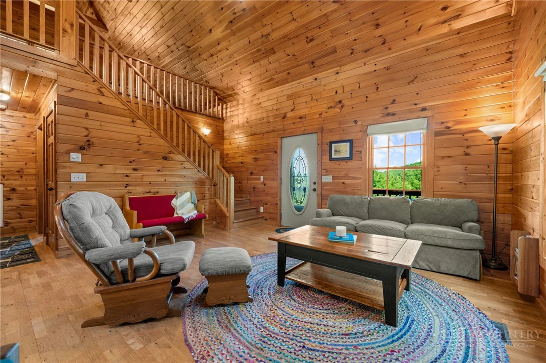 Image number 13 for the current listing