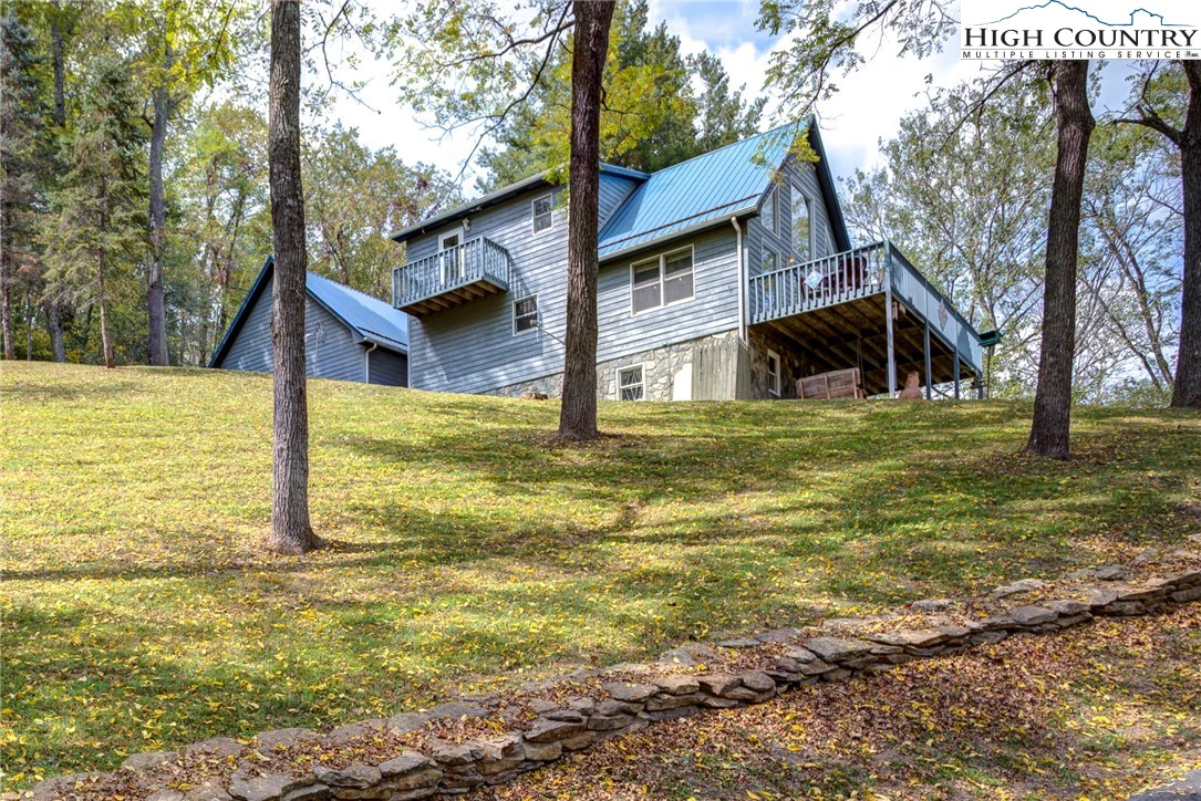 Image number 19 for the current listing
