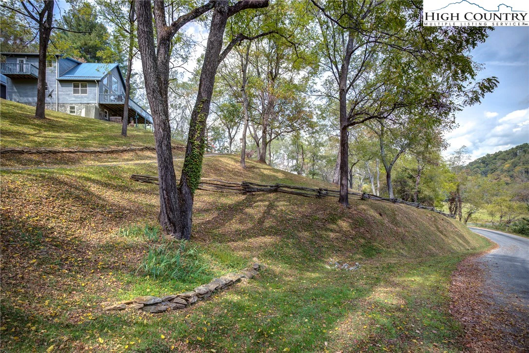 Image number 20 for the current listing