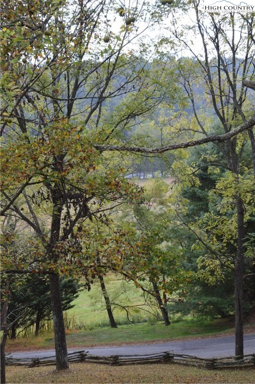 Image number 25 for the current listing