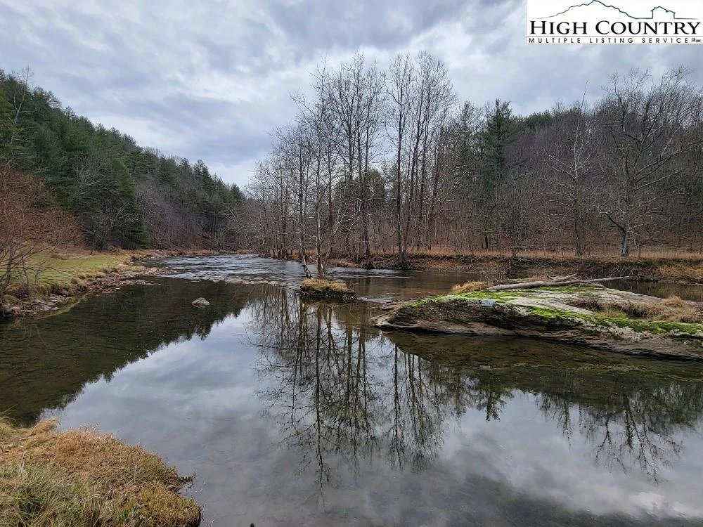Image number 1 for the current listing