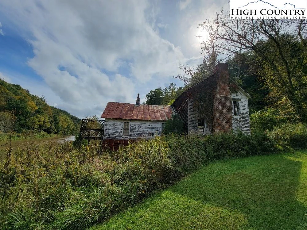 Image number 2 for the current listing
