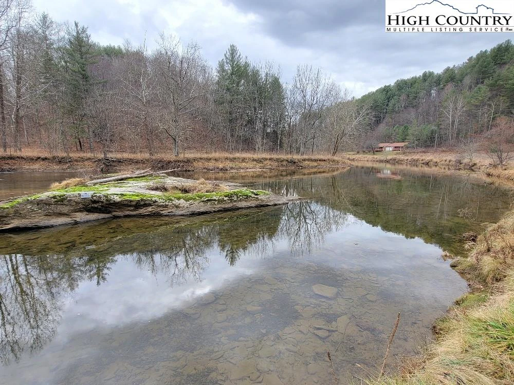 Image number 15 for the current listing