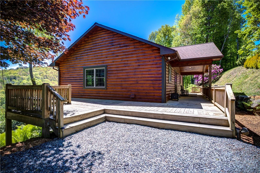 Image number 1 for the current listing