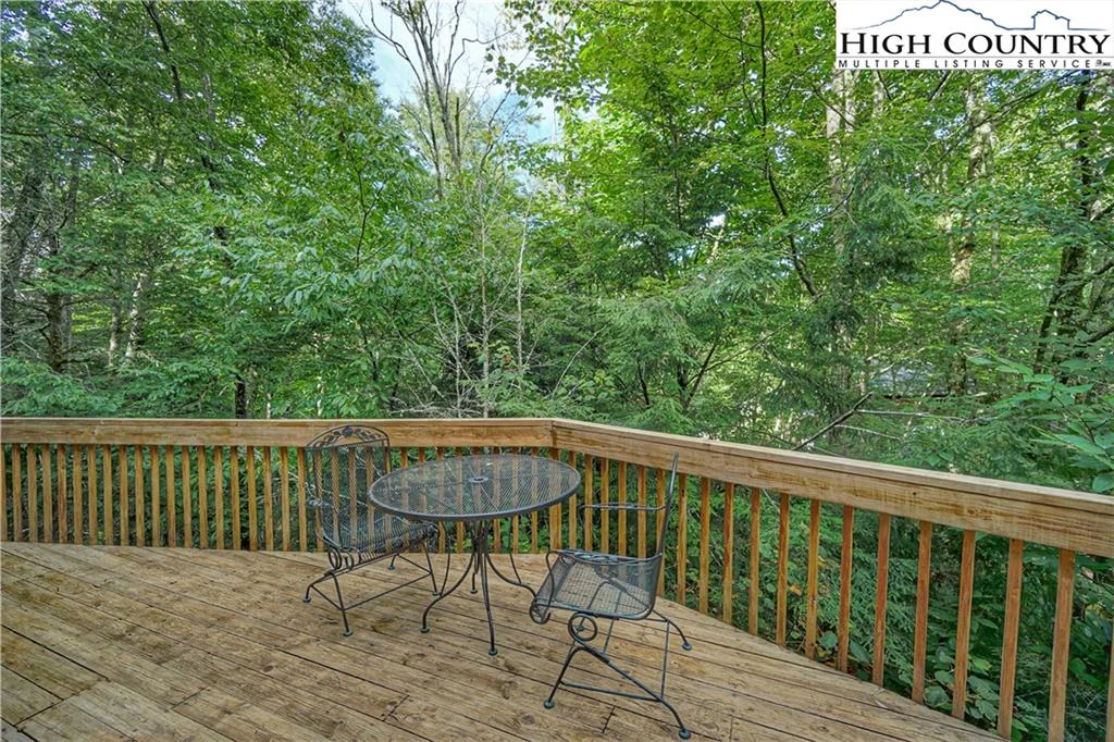 Image number 6 for the current listing