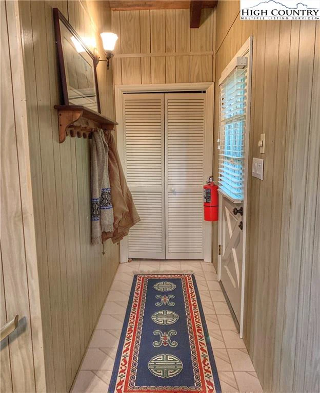 Image number 3 for the current listing