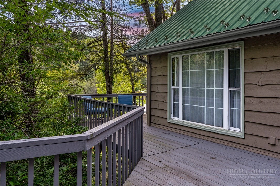 Image number 3 for the current listing