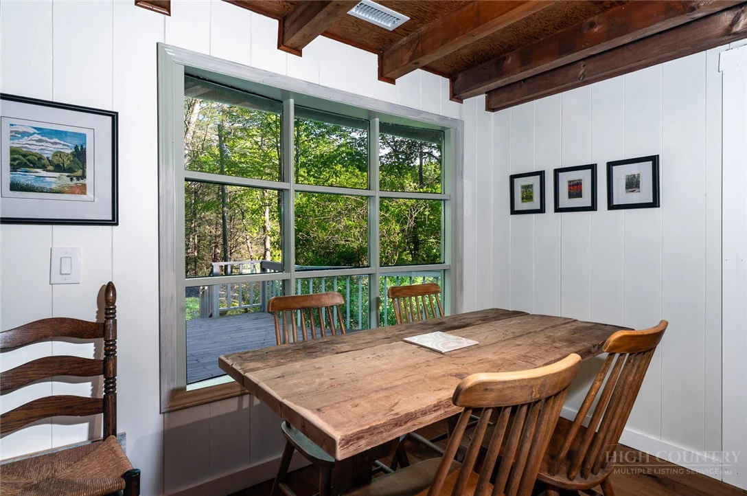 Image number 14 for the current listing