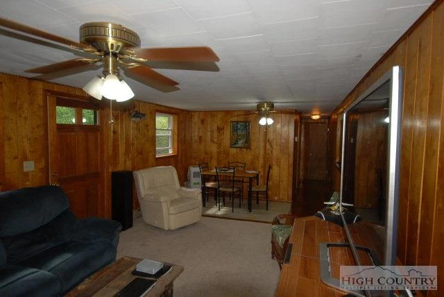 Image number 9 for the current listing