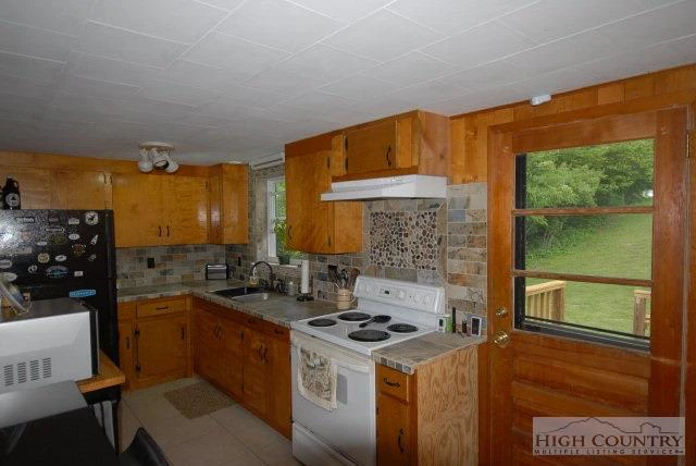 Image number 7 for the current listing