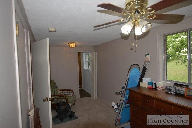 Image number 5 for the current listing