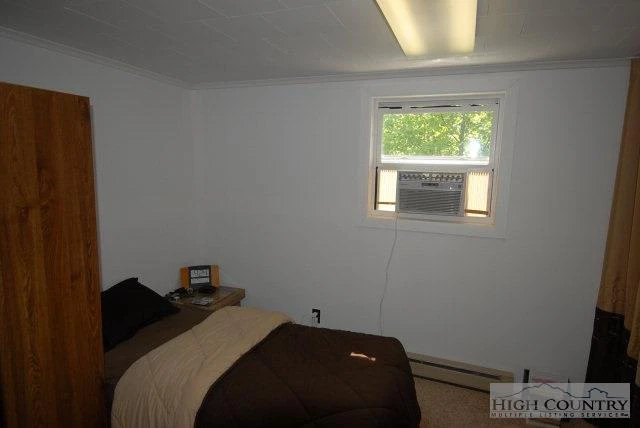Image number 15 for the current listing