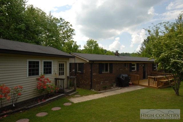 Image number 13 for the current listing