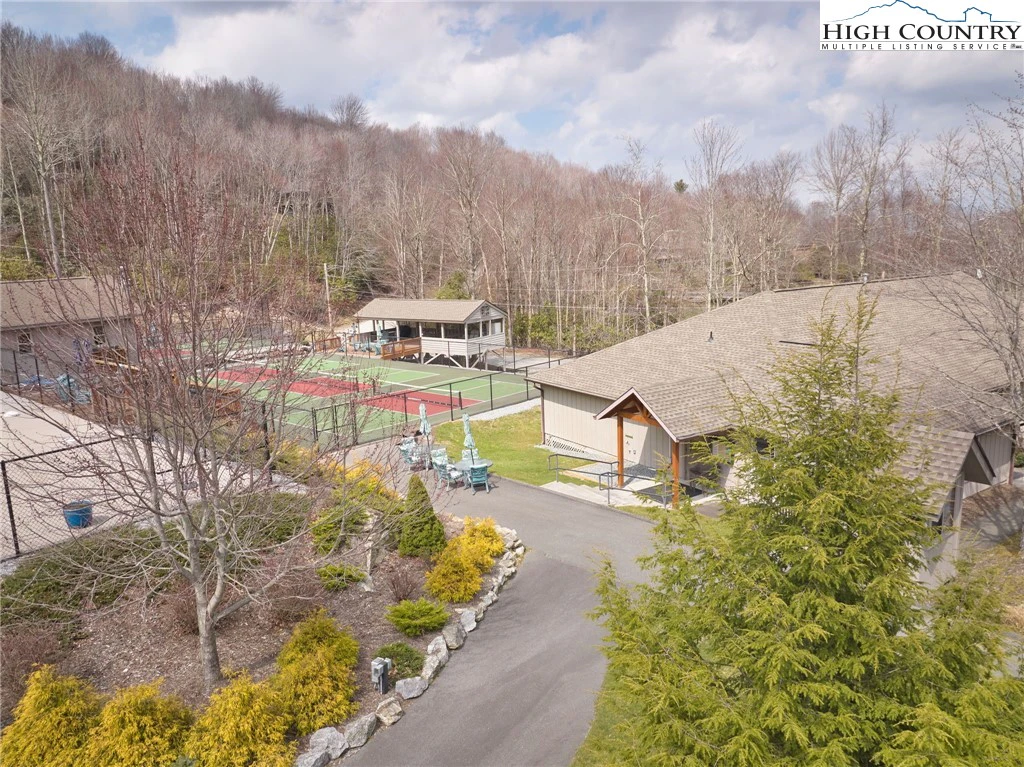 Image number 6 for the current listing