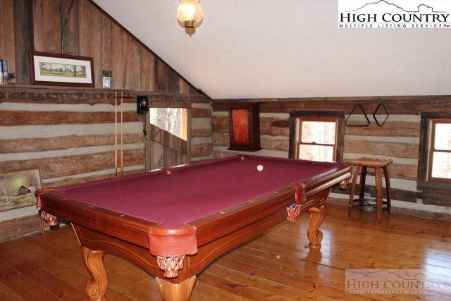 Image number 9 for the current listing