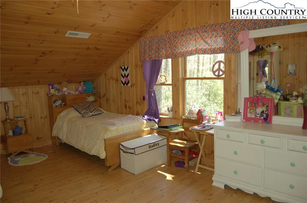 Image number 7 for the current listing