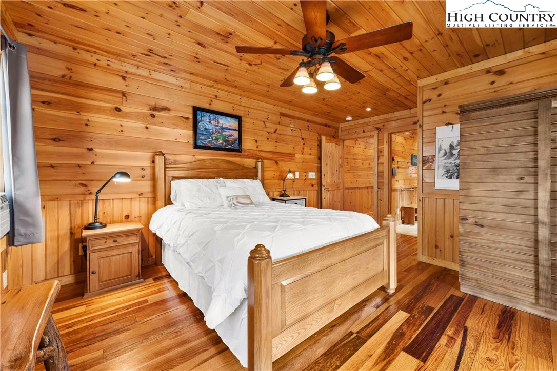 Image number 10 for the current listing