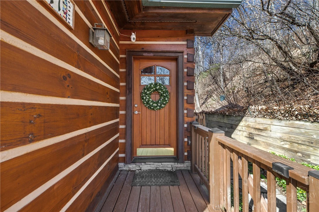 Image number 12 for the current listing