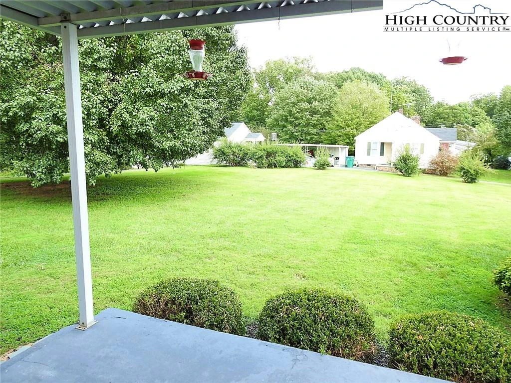 Image number 12 for the current listing