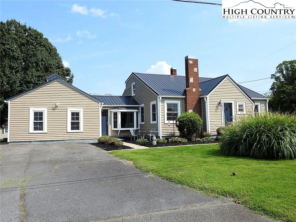 Image number 18 for the current listing