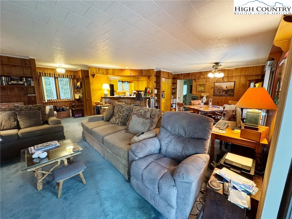 Image number 6 for the current listing