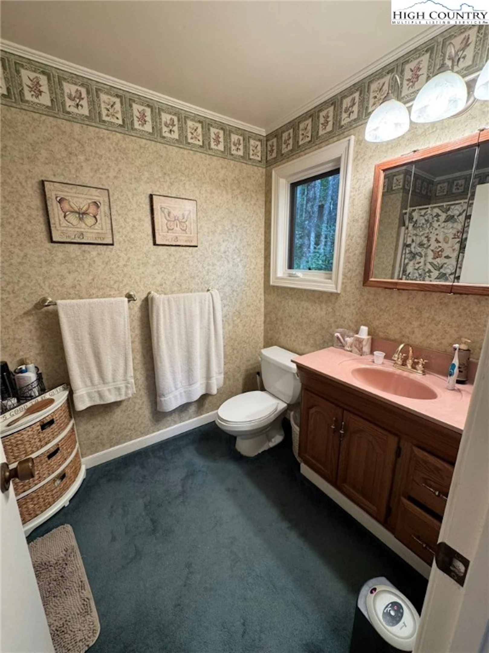 Image number 4 for the current listing