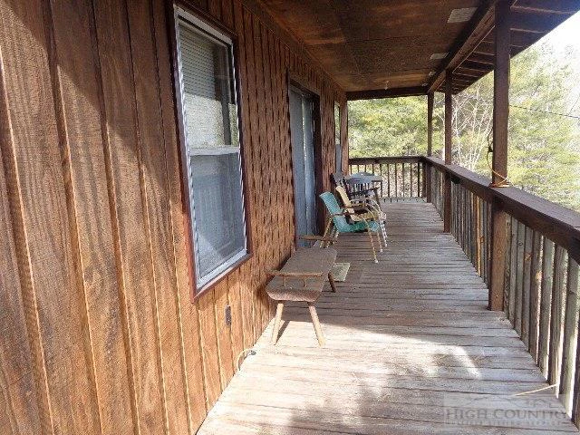 Image number 9 for the current listing