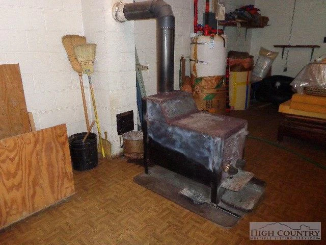 Image number 16 for the current listing