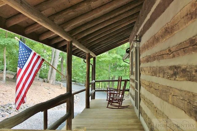 Image number 16 for the current listing
