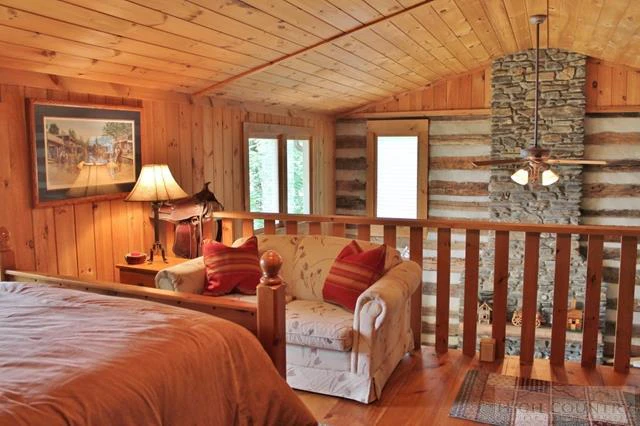 Image number 2 for the current listing