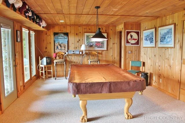 Image number 14 for the current listing