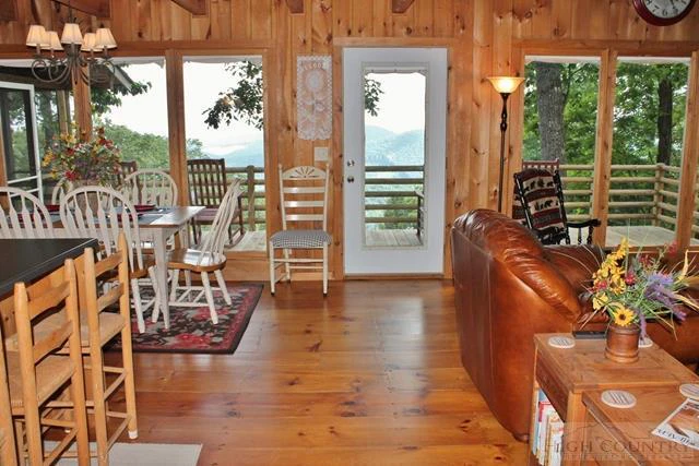 Image number 9 for the current listing
