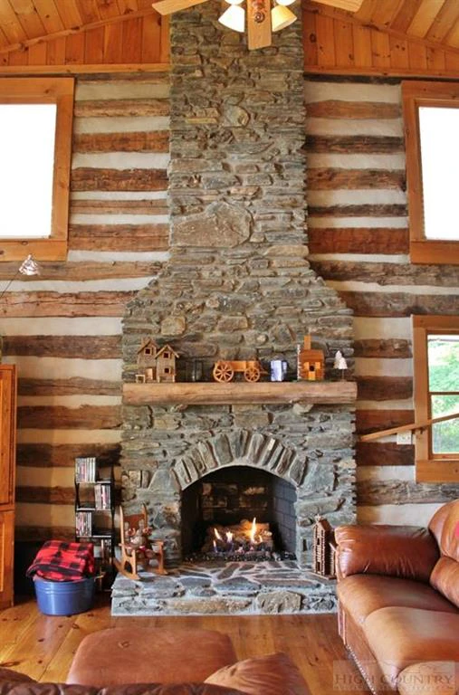 Image number 6 for the current listing