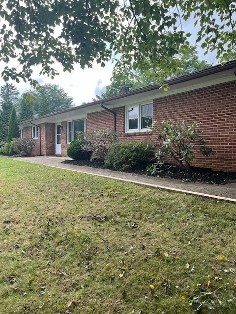 Image number 3 for the current listing