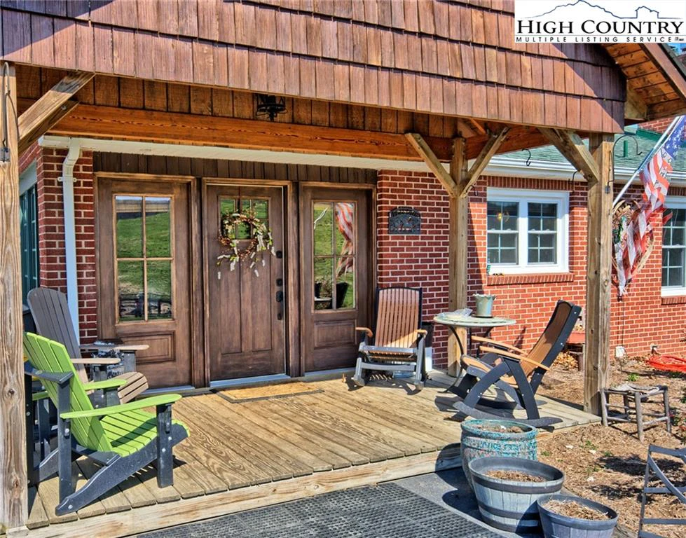 Image number 29 for the current listing