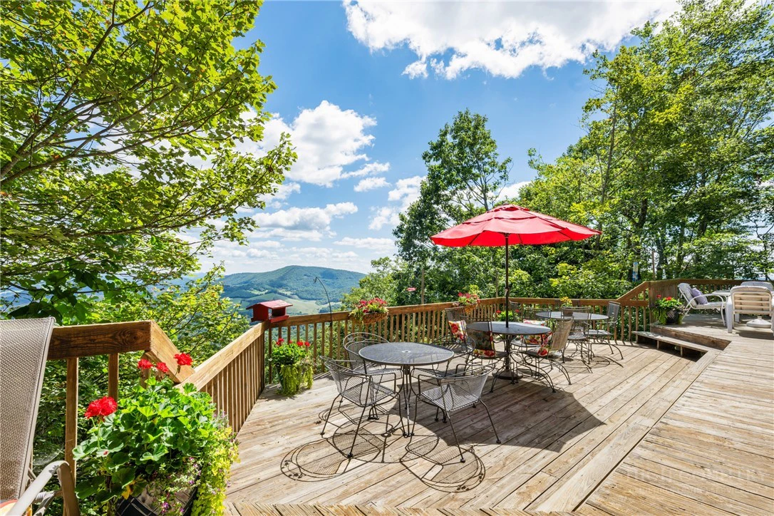Image number 7 for the current listing