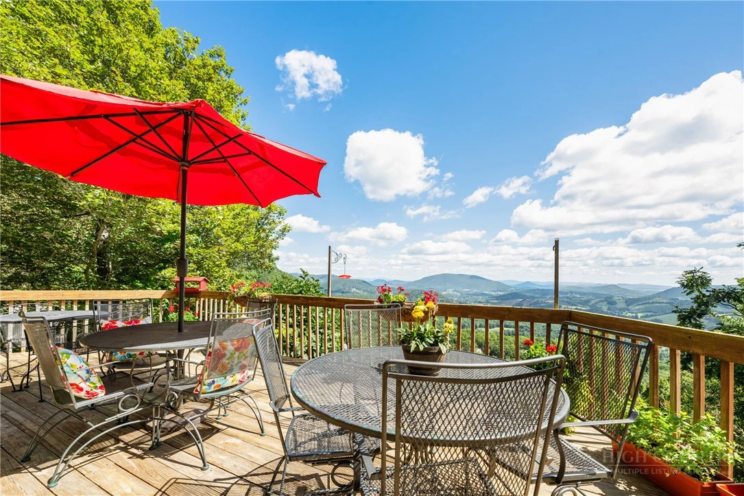 Image number 9 for the current listing