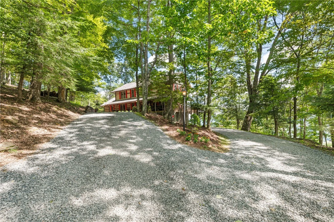 Image number 18 for the current listing