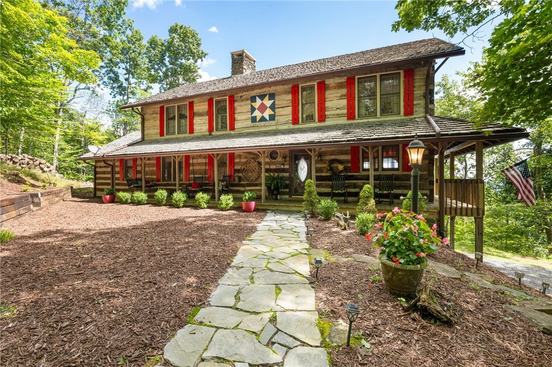 Image number 1 for the current listing