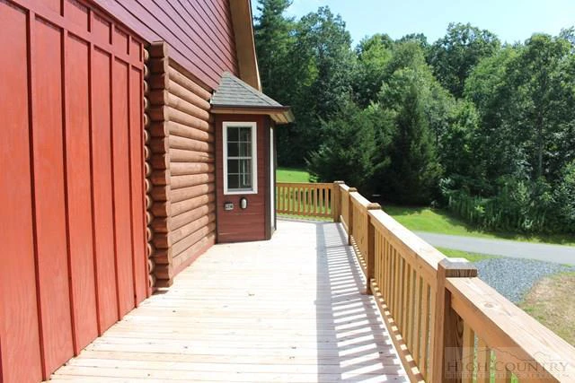 Image number 11 for the current listing
