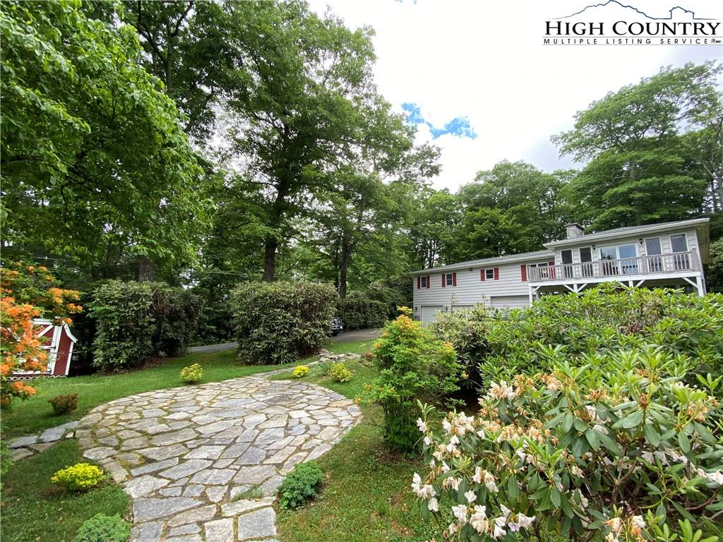 Image number 27 for the current listing