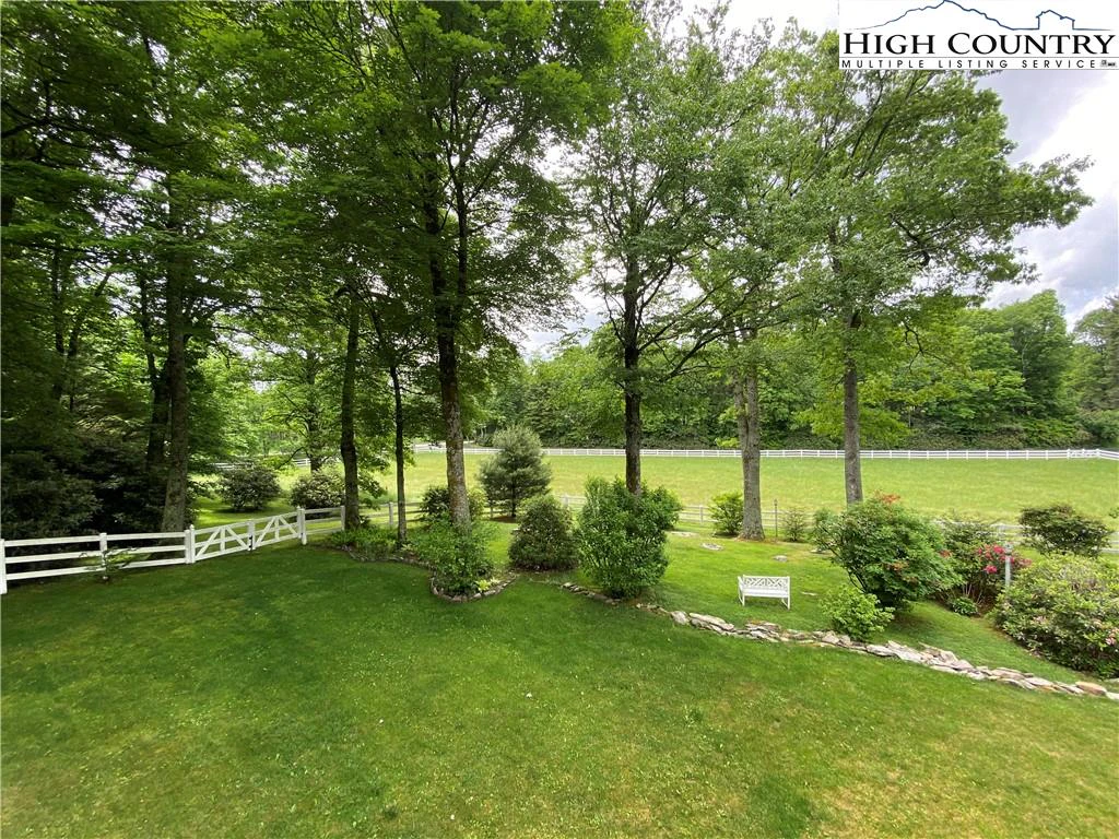 Image number 21 for the current listing