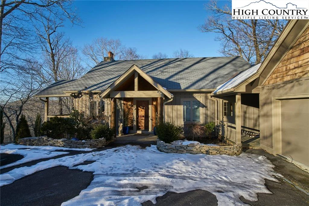 Image number 1 for the current listing