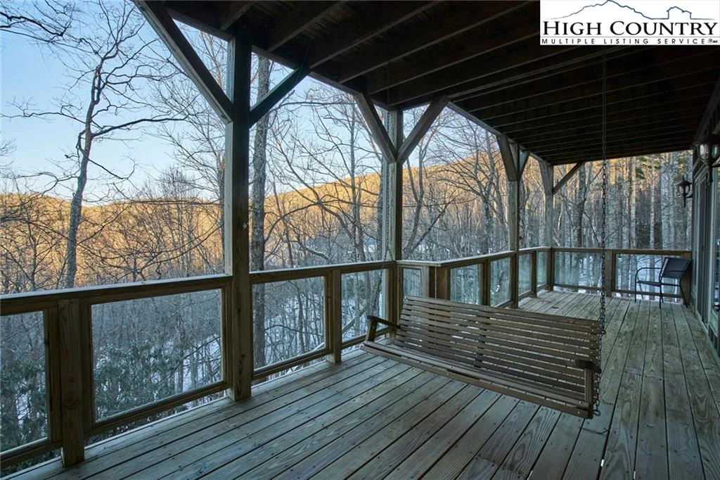 Image number 16 for the current listing