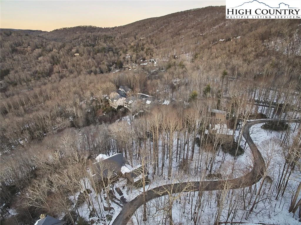 Image number 19 for the current listing