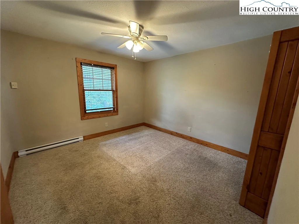 Image number 7 for the current listing