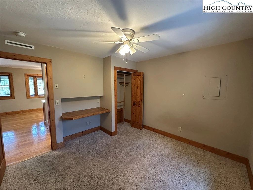 Image number 10 for the current listing