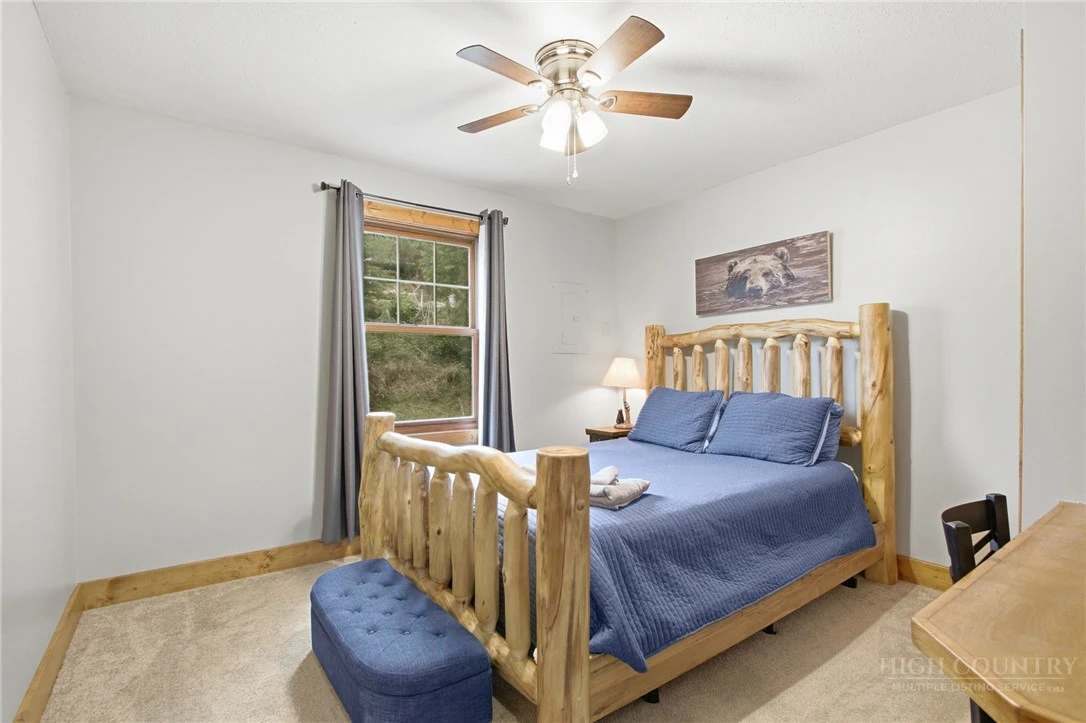 Image number 9 for the current listing