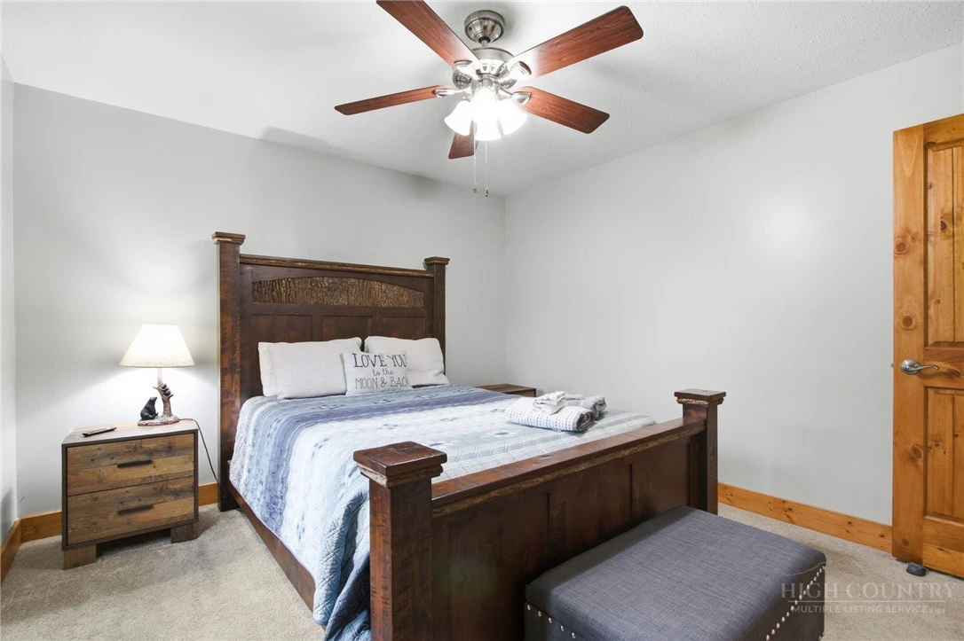 Image number 6 for the current listing