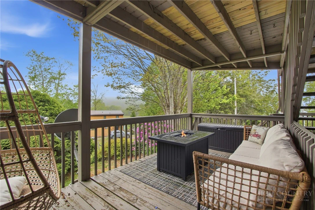 Image number 5 for the current listing